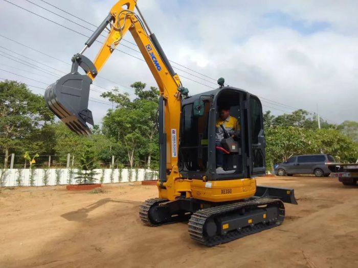 Used XCMG XE35U Mini Excavator — Working-equipment close-up (model reference)